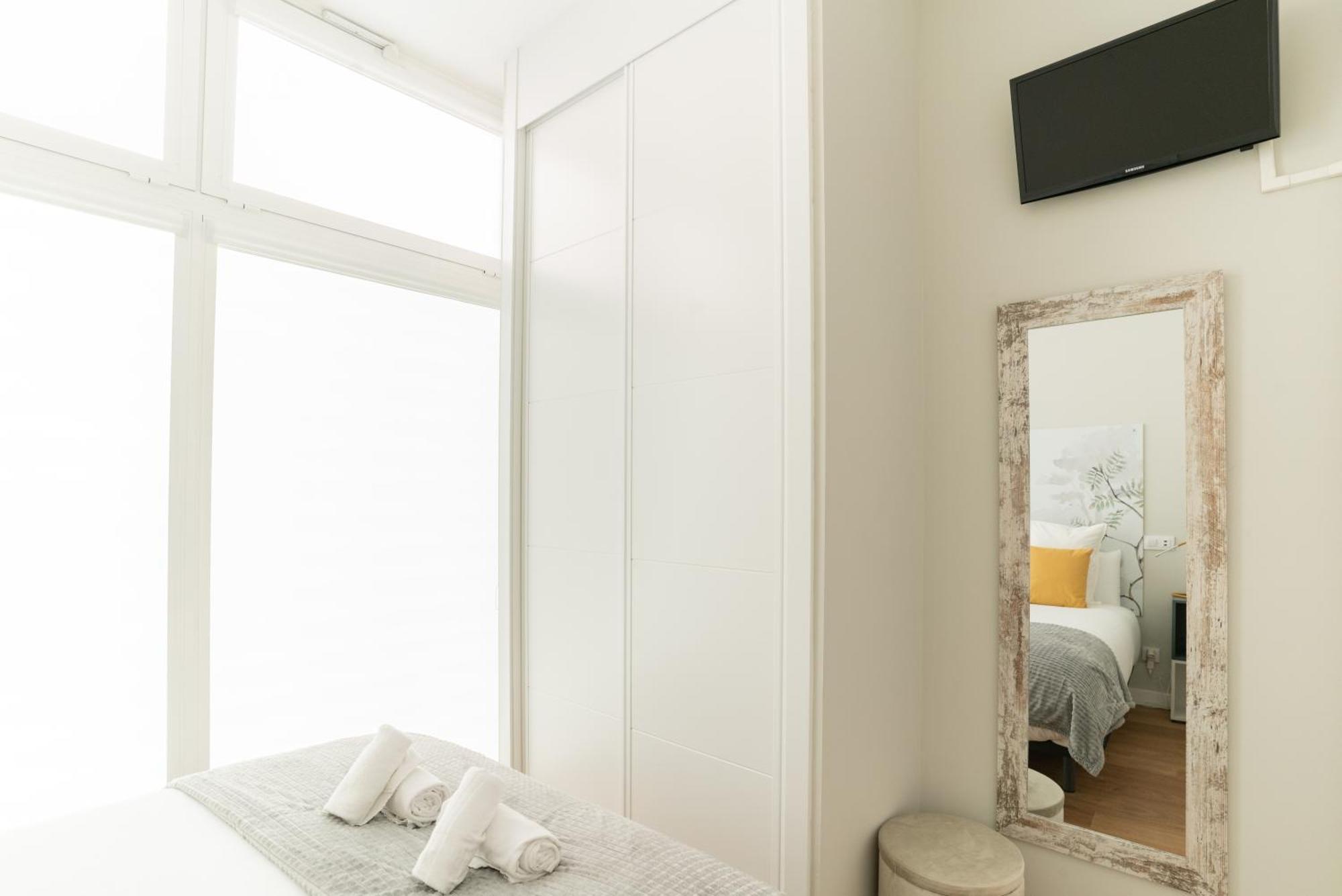 Bright And Airy 2 Bedroom Apartment In Madri Exterior foto